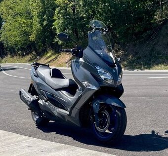 Suzuki Burgman 400