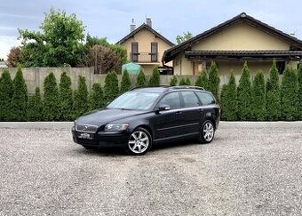 VOLVO V50 2.4 D5 MOMENTUM A/T SPORT