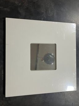 Nove minimalisticke zrkadlo Ikea Malma