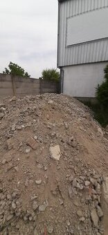Predam/darujem betónový recyklát / makadam
