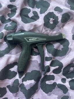 Kliešte na viazacie pásky 4.8mm Plast HellermannTyton