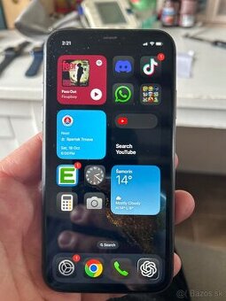 Predám iPhone 11 64GB čierny originál krabica
