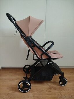 Športový kočík Hauck Travel N Care Plus ORIEŠKOVÝ