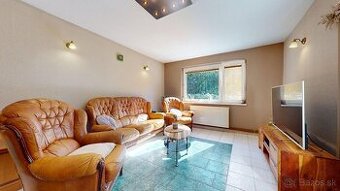 Rekreačná chata pri Hrade Červený Kameň – ideálne miesto pre - 1