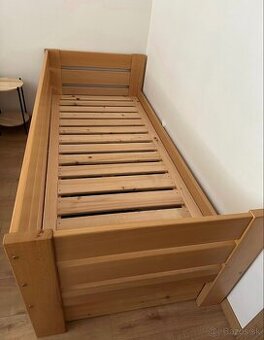 Drevená postel 190x85 s matracom a úložným priestorom