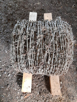 ostnatý drôt pozinkovaný - 1