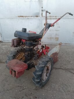 Vari malotraktor,motor Jikov,DSK-317,pluh, těleso