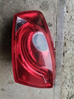 Prave zadne svetlo seat ibiza 6J