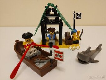 LEGO Pirates 6258 Smuggler's Shanty