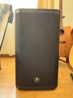 Predám aktívny reprobox Mackie Thrash 212 1300W