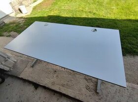 Kvalitný kancelársky stôl techo. 140x80