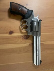 Revolver RUGER GP 100 kal.357 Magnum