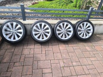 Predám sadu kolies 5x112 R18 235/40/18 letné