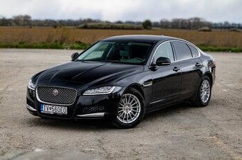 Jaguar XF 20d 132kW AWD 8AT (pohon 4x4, svetlá koža, LED)