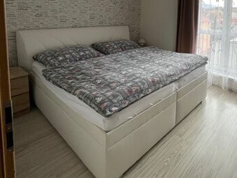 Manželská posteľ