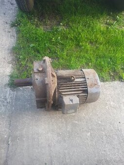 Prevodovka z motorom