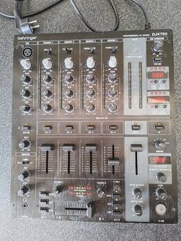 Behringer djx750