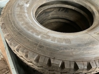 Pneu Michelin X, 12,00 R 24