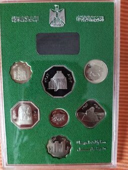 Pamätné mince z obnovy mesta Babylon v Iraku.