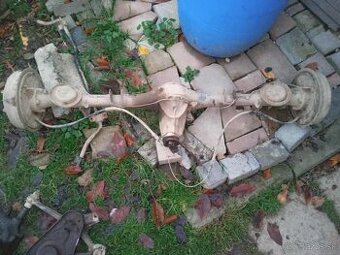 predam napravu zadnu a prednu napravnicu lada niva