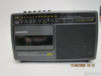 PREDAM RETRO TRANZISTOR GRUNDIG RR257 ZA 10€