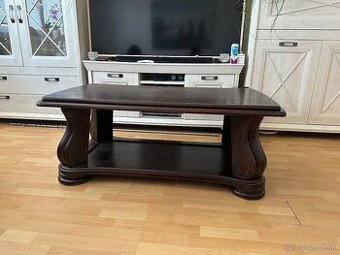 Masívny dubový konferenčný stolík