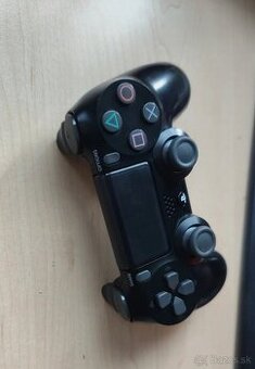 Ovládač Sony PS4