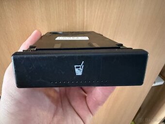 Sharan držiak nápoja