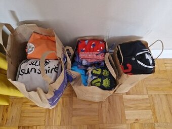 Darujem oblečenie pre chlapčeka