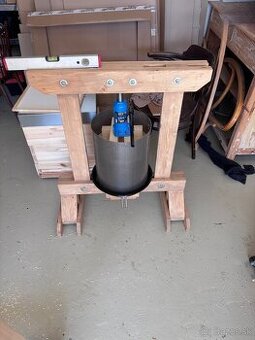 Lis na hrozno/ ovocie / preš