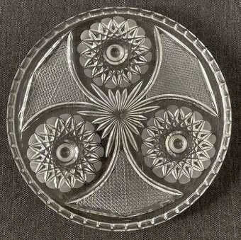 Krištáľová tácka