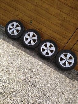 Alu 5 x 112 R 16 + letné 215/60 16 MICHELIN.