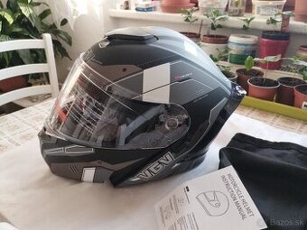 PRODÁM NOVOU SUPER PŘILBU NA MOTOCYKL VÝKLOPNÁ VGV
