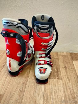 ATOMIC lyžiarky veľ.24