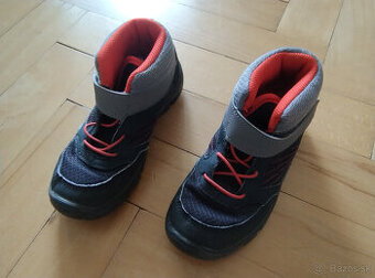 Predám detské turistické topánky Quechua