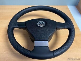 Predám nanovo obšitý trojramenný volant s airbagom do VW