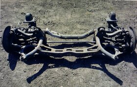 Skelet karosérie a náprava zadná Skoda Octavia II. - 1