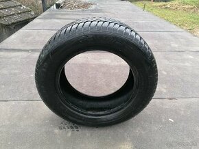 Predám zimná pneu Goodyear performance + 215/60 R16