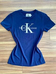 Dámske tričko veľkosť XS, zn. Calvin Klein (PC: 43,90€)