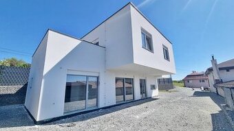 Novostavba 5-izbového rodinného domu, 156 m², Hýľov