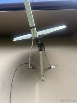 Satelit