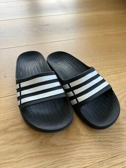 Adidas šľapky