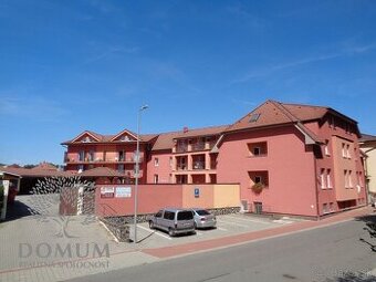 Ubytovacie zariadenie - Apartmánové byty Nové Mesto n/V, RED