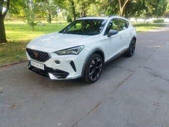 Cupra Formentor 2.0 TSI VZ 228 kW 4x4, panorama, ťažné