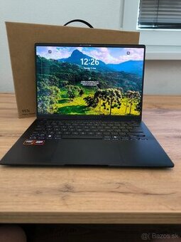 ASUS VIVOBOOK S14 OLED RYZEN 7 8845HS /Radeon 780M/16GB/ 1TB