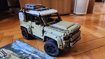 42110 Land Rover Defender Stavebnica