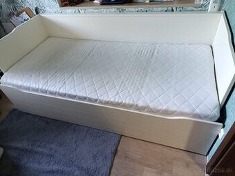 Posteľ ikea