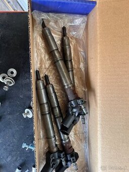 Predám vstrekovače 3.0 tdi 180 kw CDUC