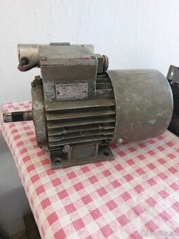 Elektricky motor