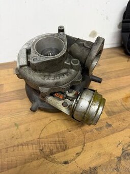 Použité turbo Nissan r51